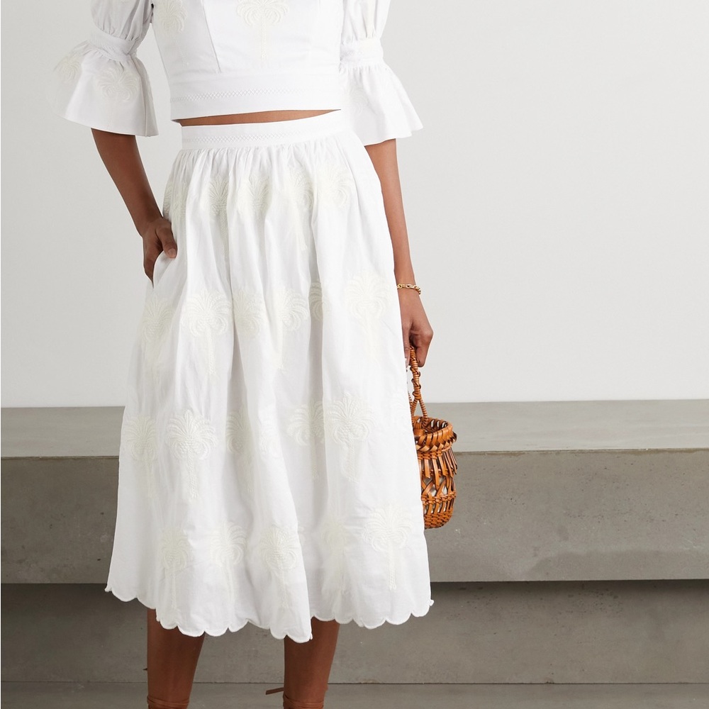 Agua Bendita white palm embroidered skirt Size Small. Used good condition